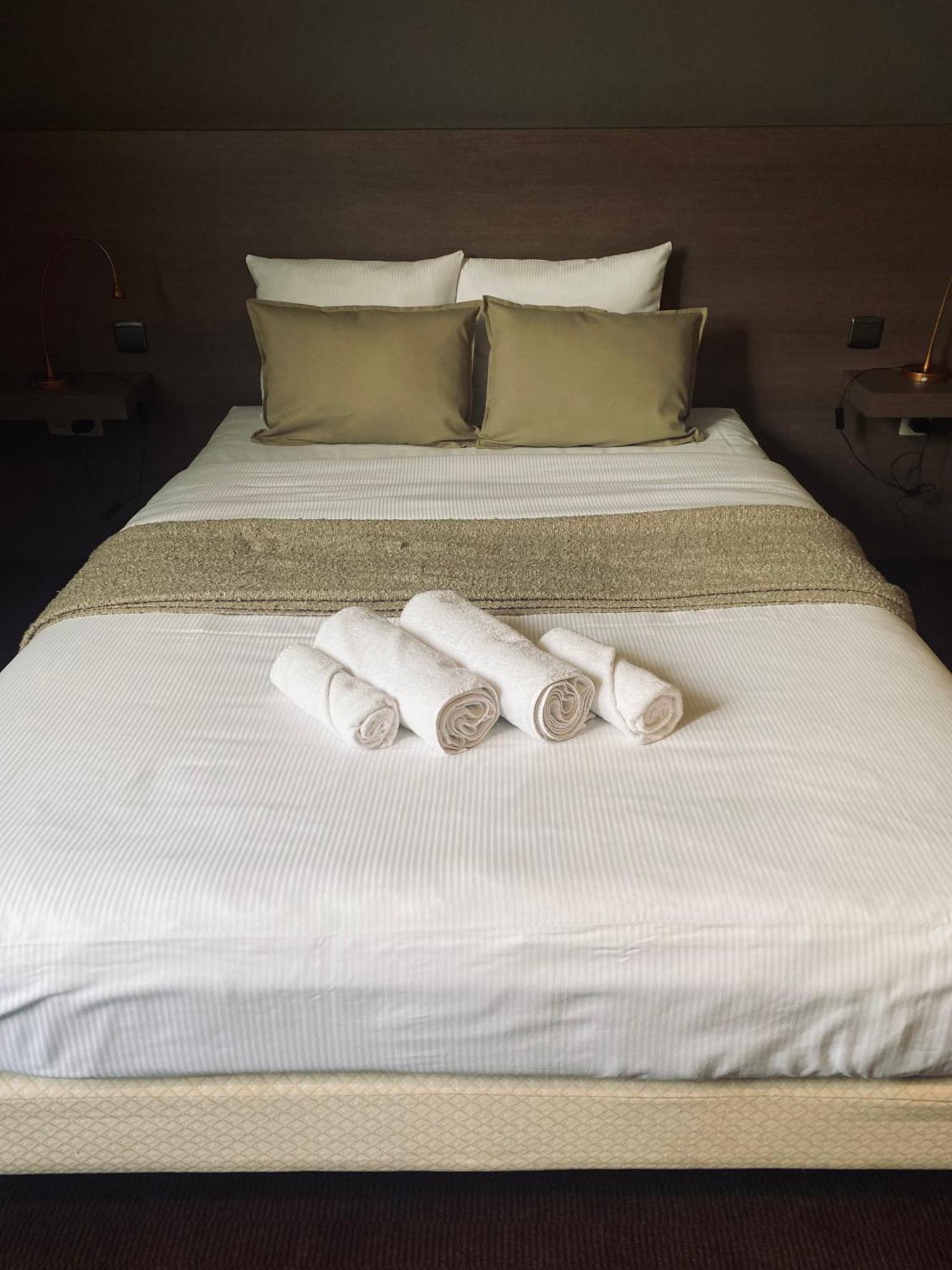 Hotel Bornem Luaran gambar