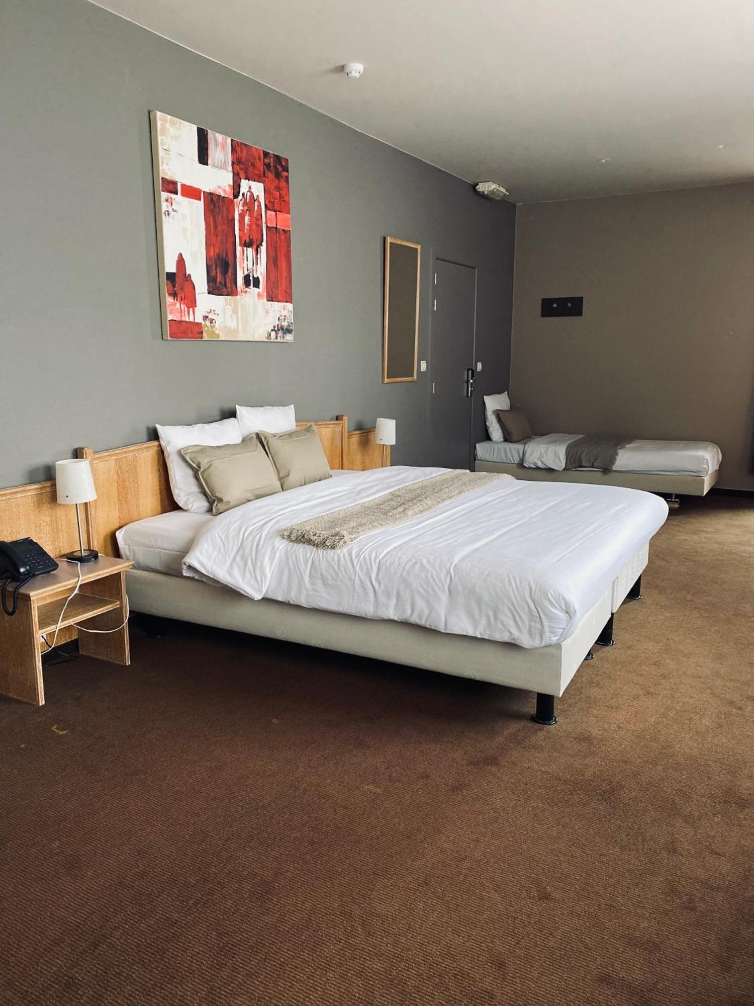 Hotel Bornem Luaran gambar