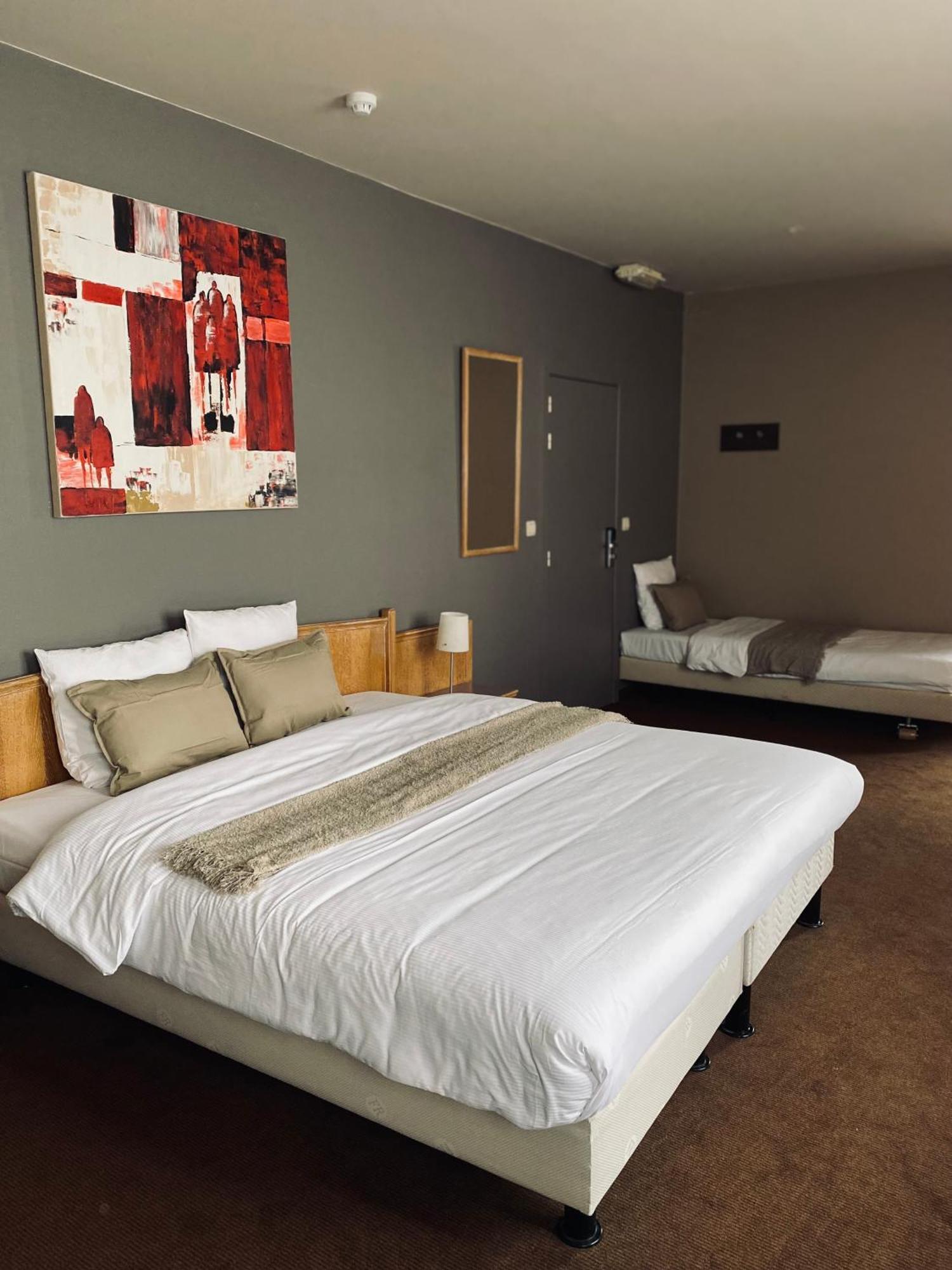 Hotel Bornem Luaran gambar
