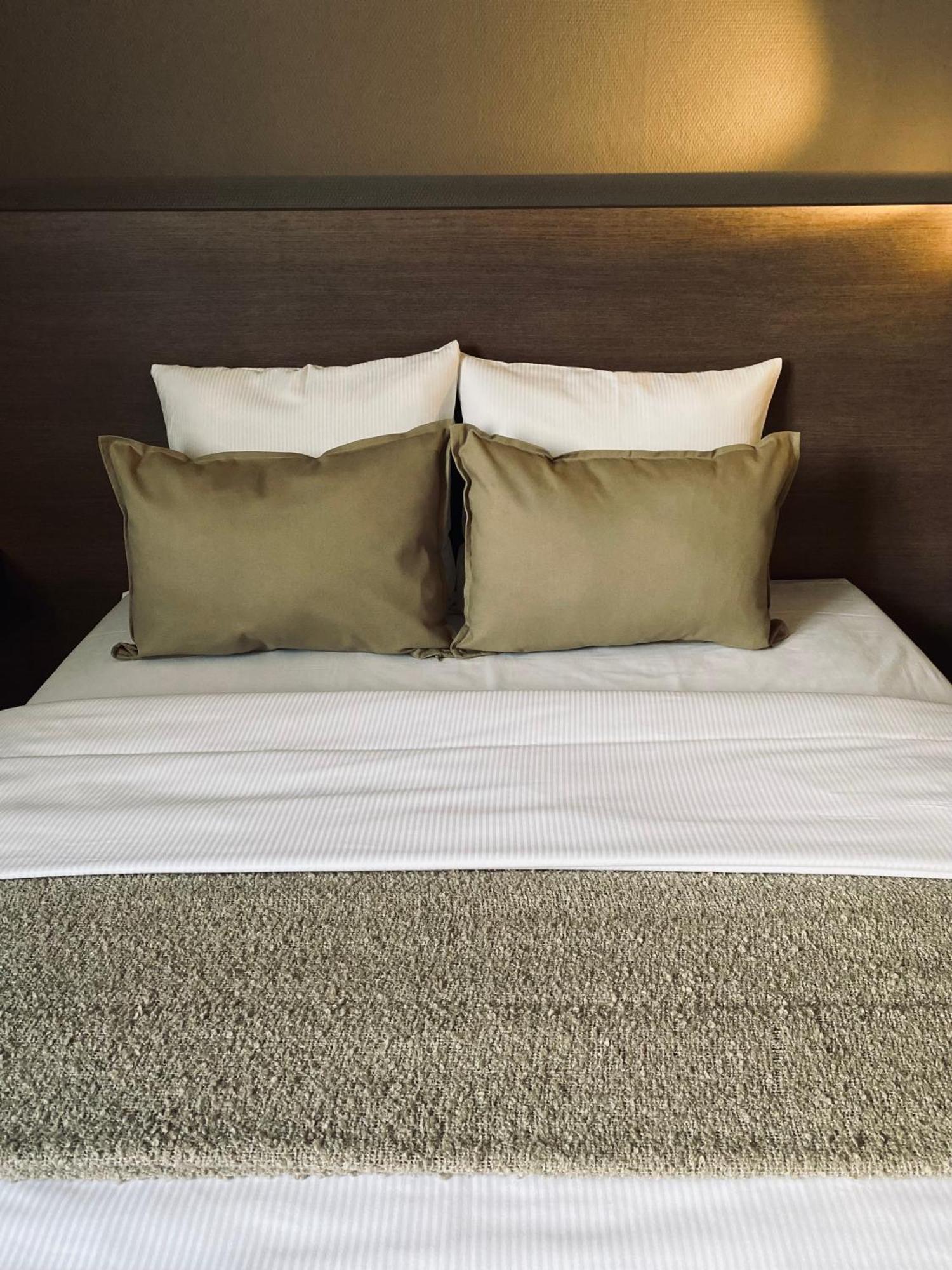 Hotel Bornem Luaran gambar