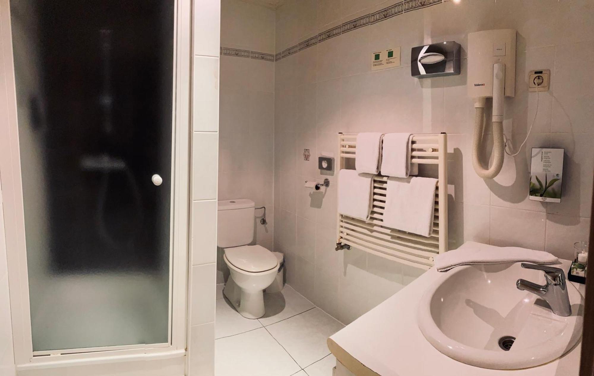Hotel Bornem Luaran gambar