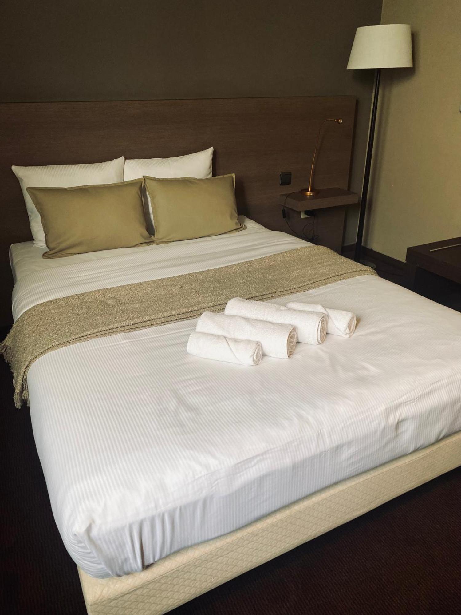 Hotel Bornem Luaran gambar