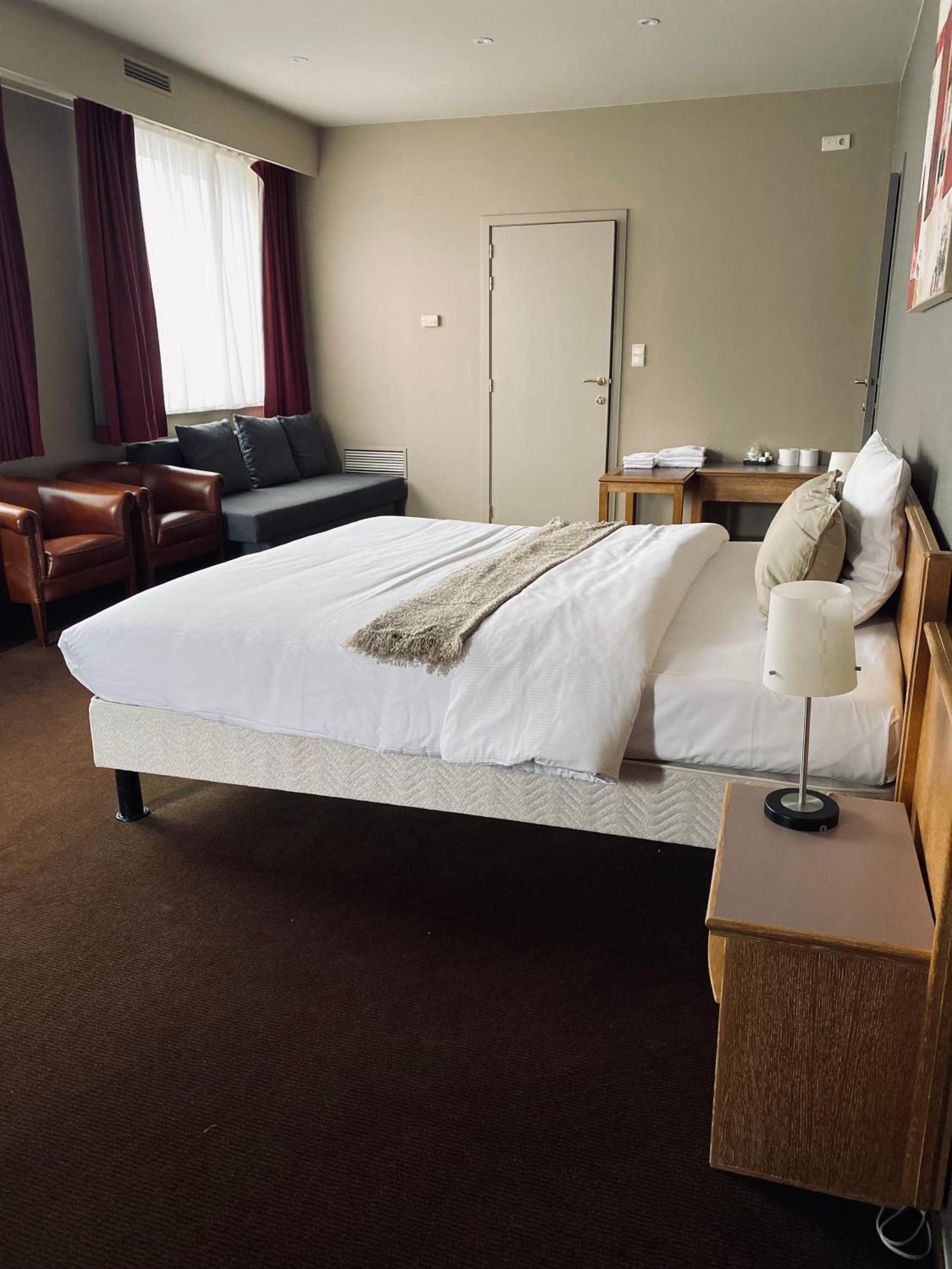Hotel Bornem Luaran gambar