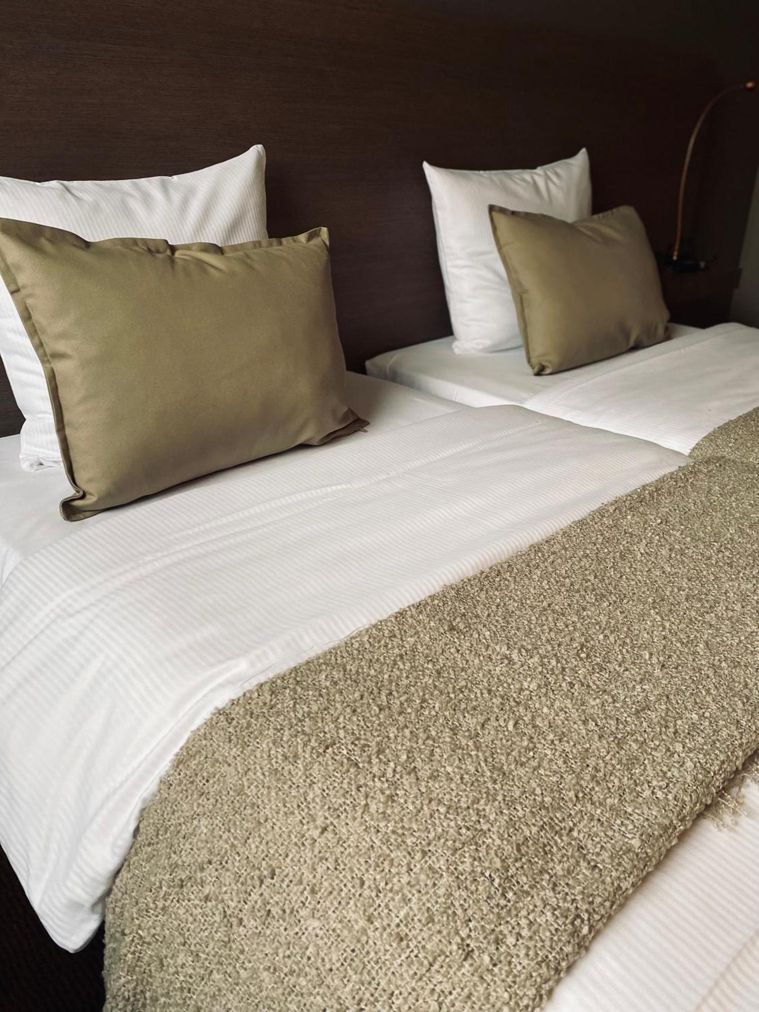 Hotel Bornem Luaran gambar